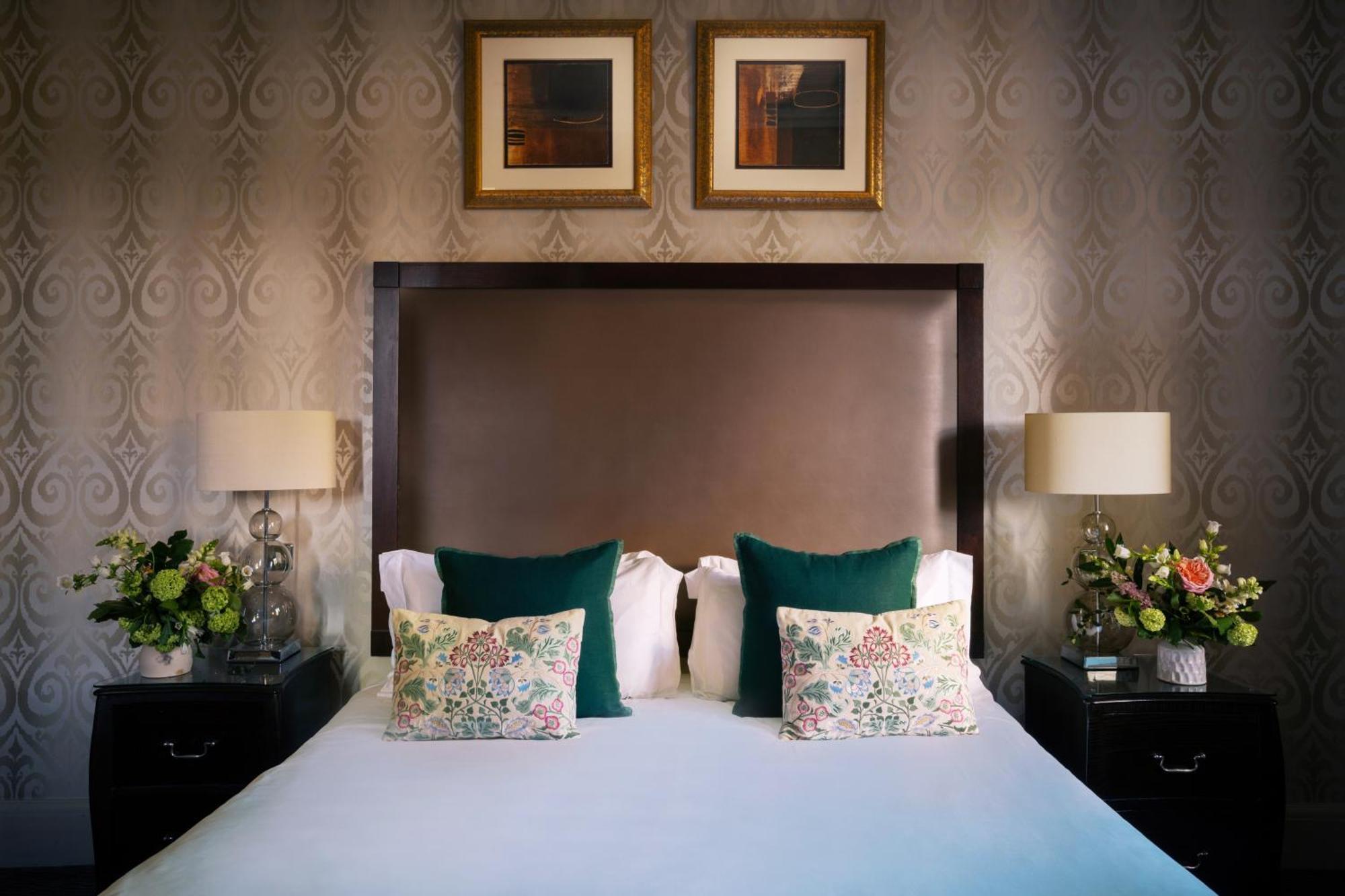 Superior Room Feature
