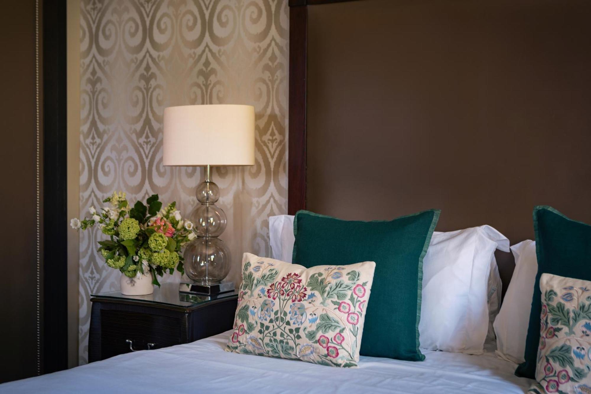 Superior Room Feature