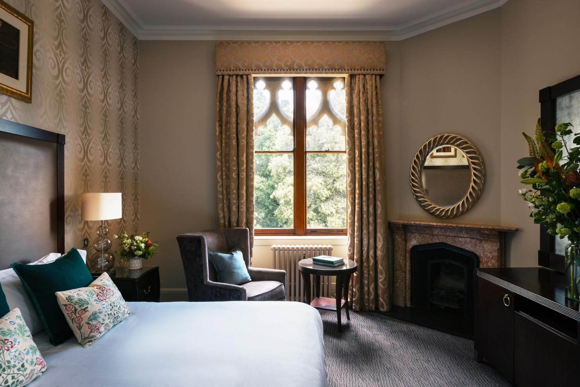 Superior Room Feature